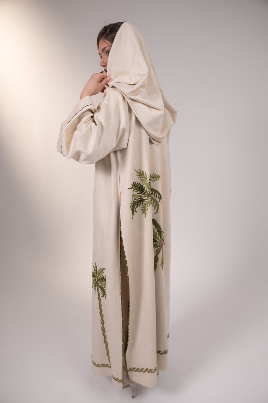Feryal Kaftan in Off white