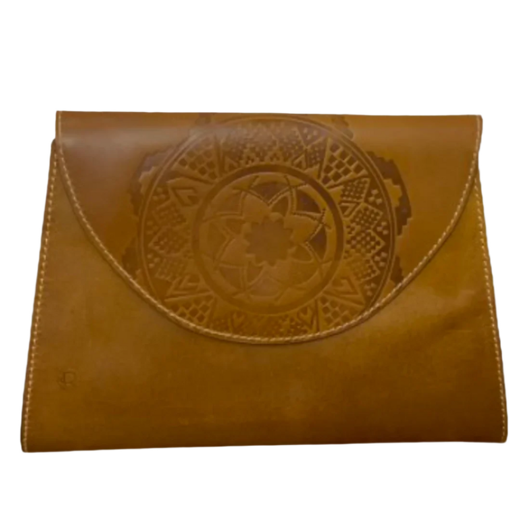 Arabic style clutch with strape