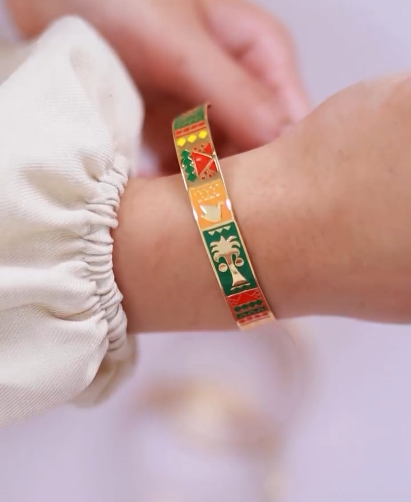 Nubian design thin bungle