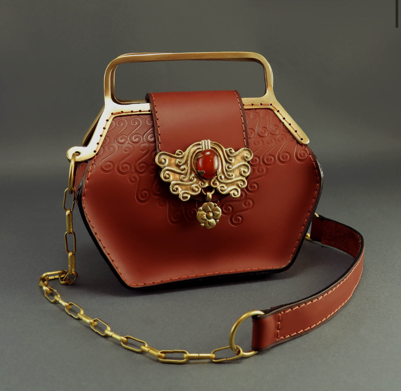 Carnelian Kite Leather bag