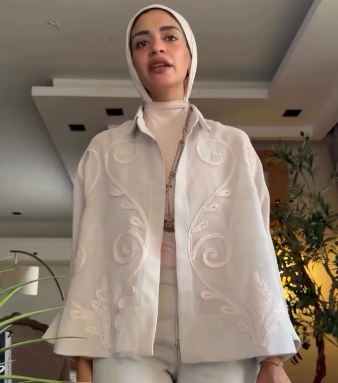Offwhite top
