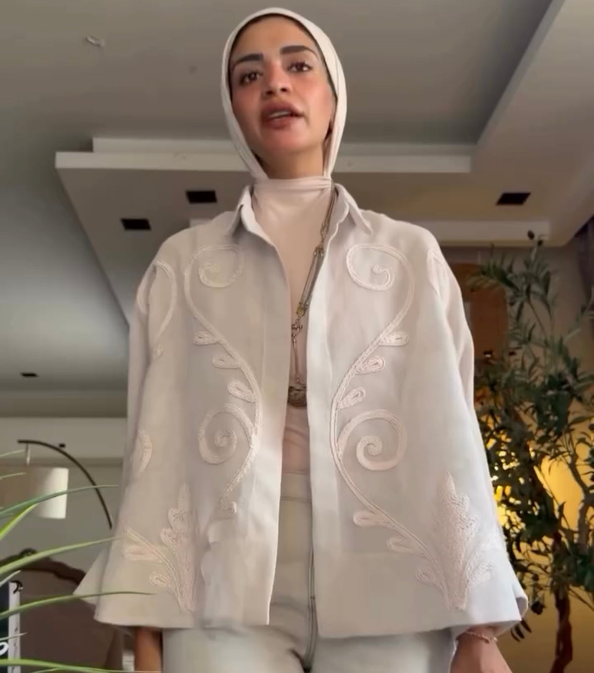 Offwhite top