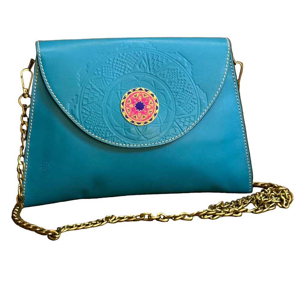 Arabic style clutch with strape