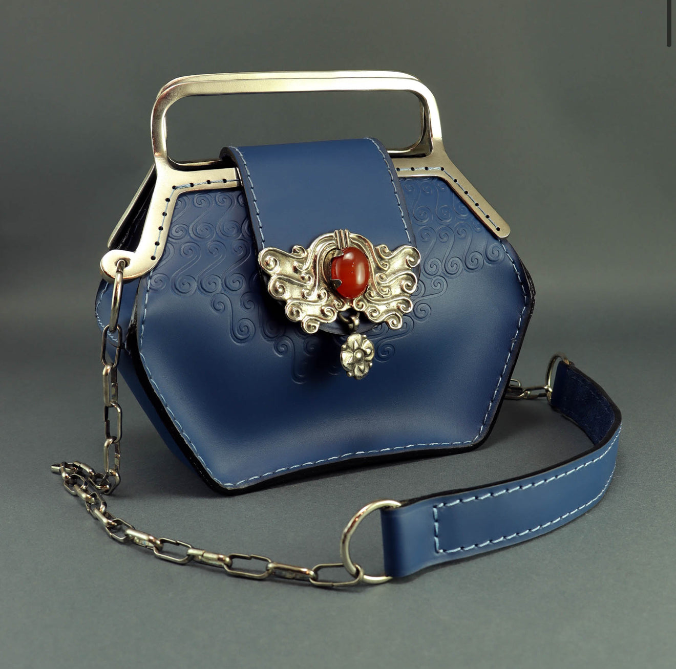 Carnelian Kite Leather bag