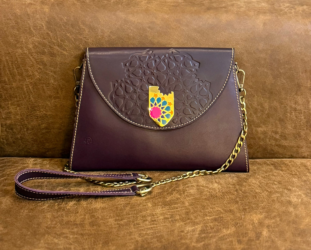 Arabic style clutch with strape