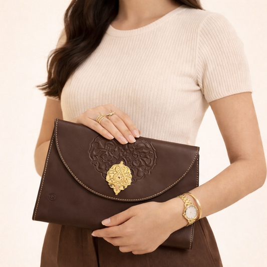 Arabic style clutch with strape