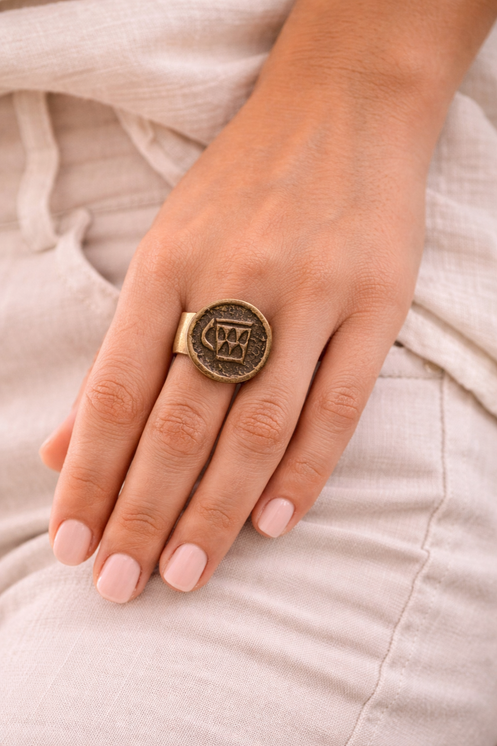 Ashrab men enek ring