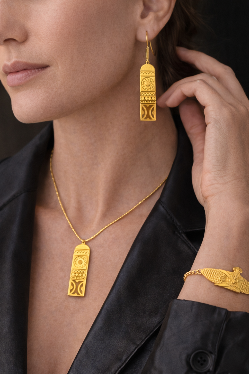 Tribes thin necklace