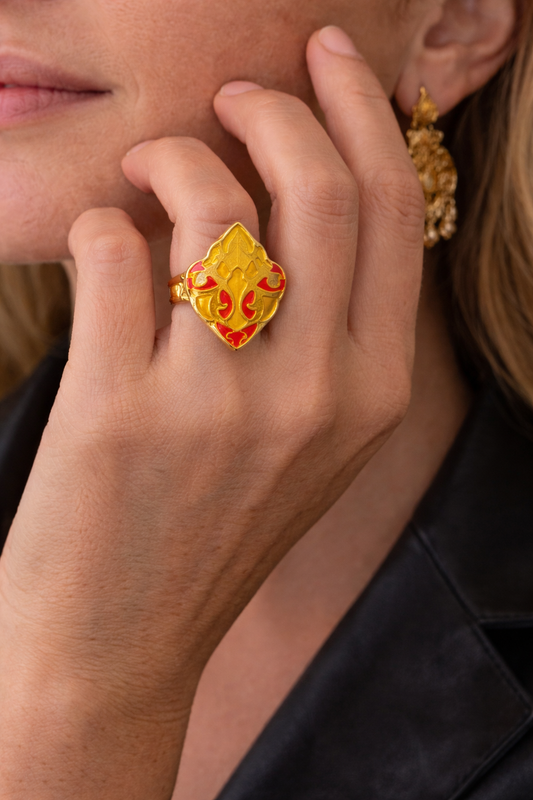 Diamond shap ring