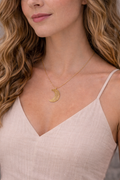 Thin crescent necklace