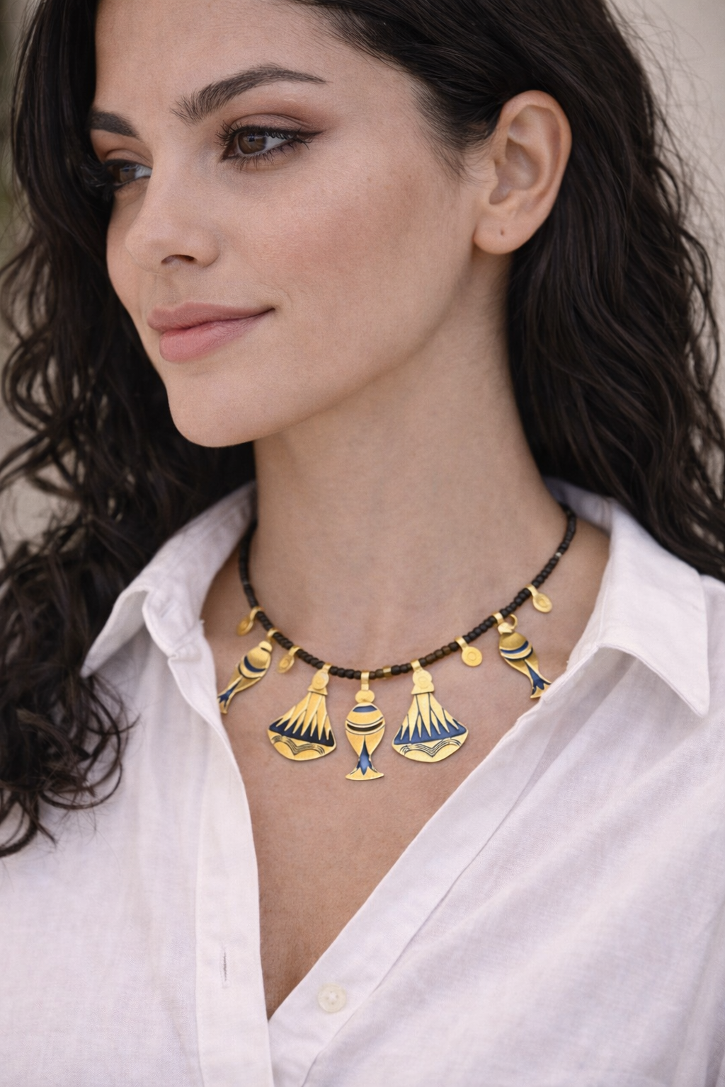 Blue stones lotus design necklace