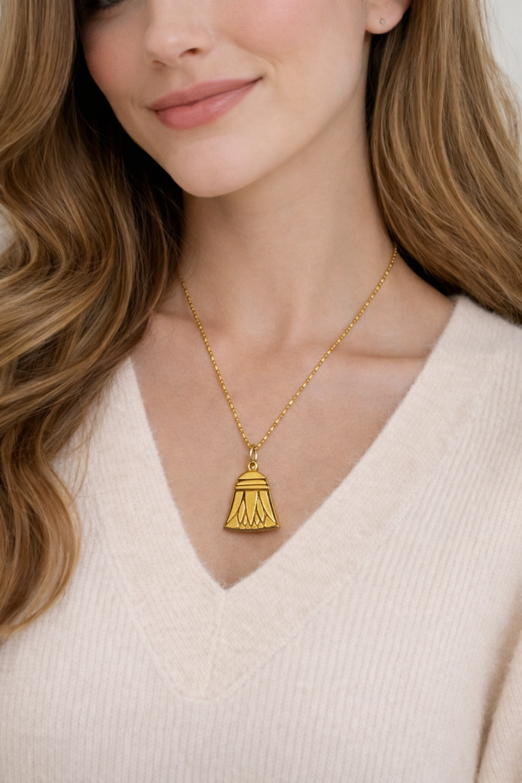 Lotus thin necklace
