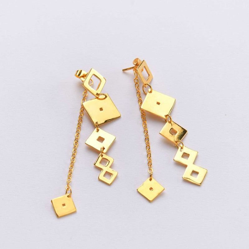 Motion earrings