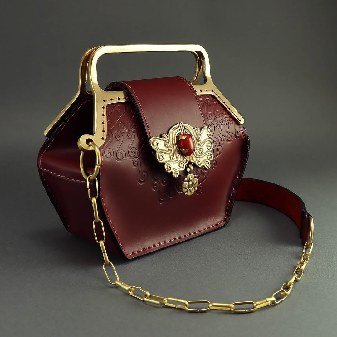 Carnelian Kite Leather bag