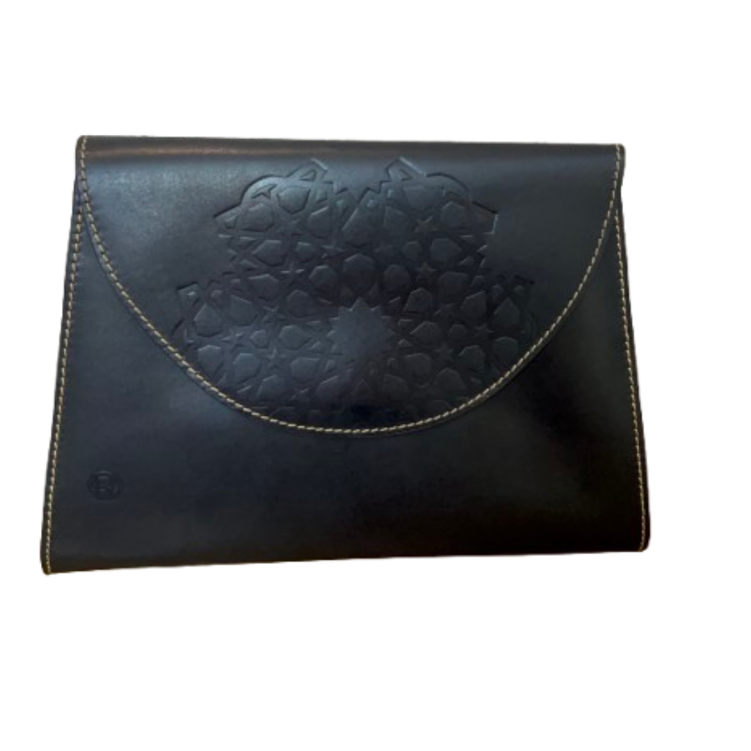 Arabic style clutch with strape