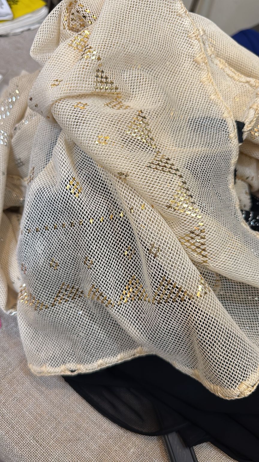 Handmade Talli Shawl- White/Gold